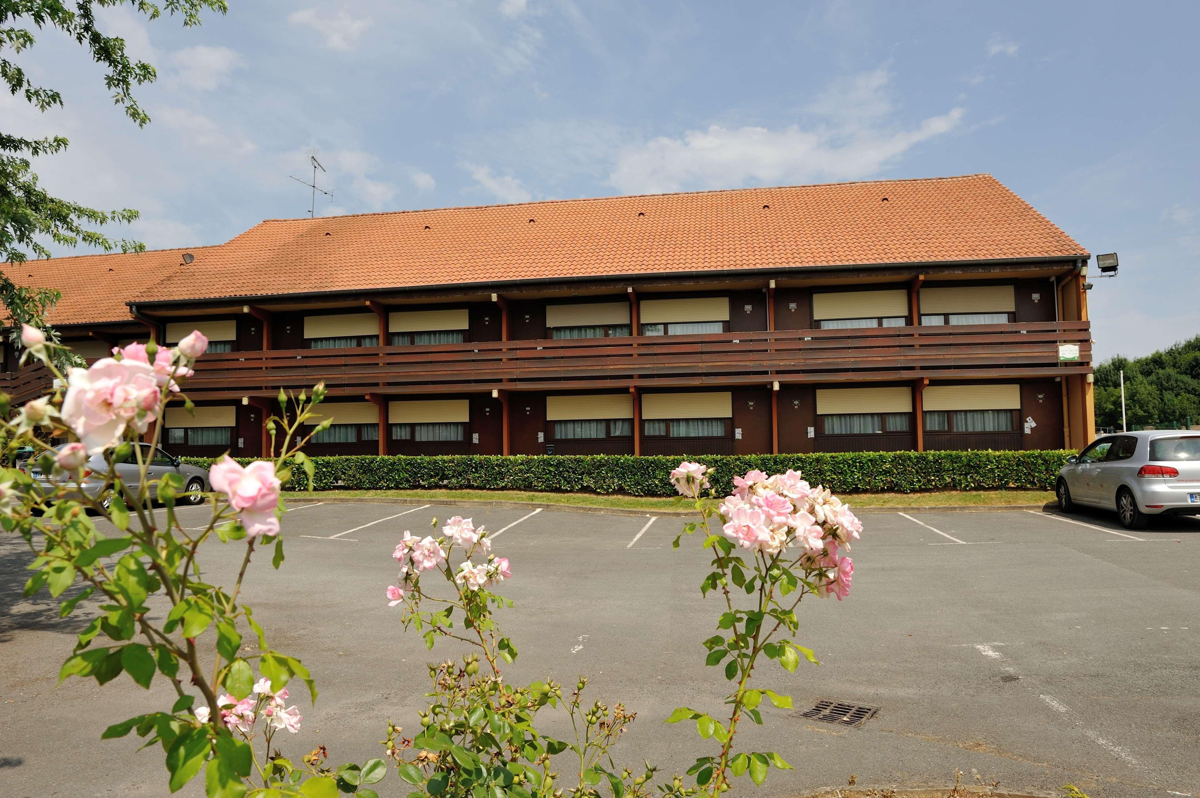 Campanile Saintes Hotel Exterior foto